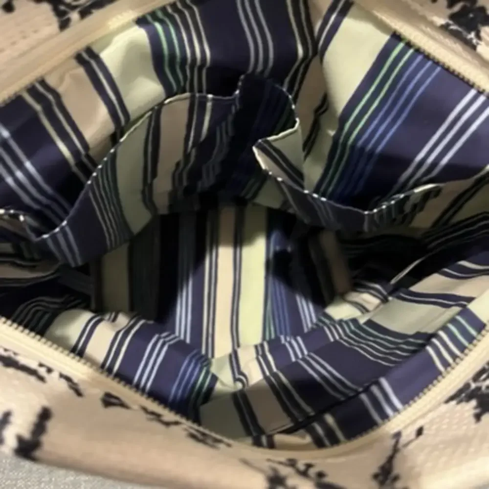 Vera Bradley Navy White Botanical Coral Woven Straw Hobo Bucket Bag Tan Trim EUC